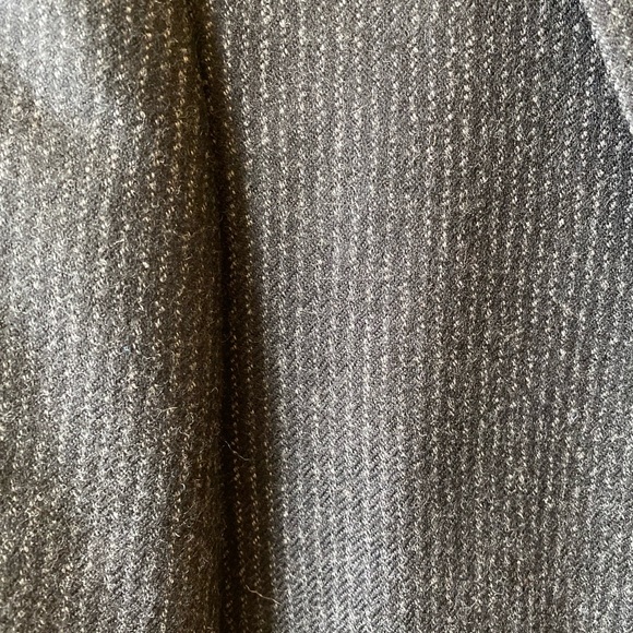 WOW! Vintage ‘80’s men’s Italian pinstripe blazer - Picture 3 of 10